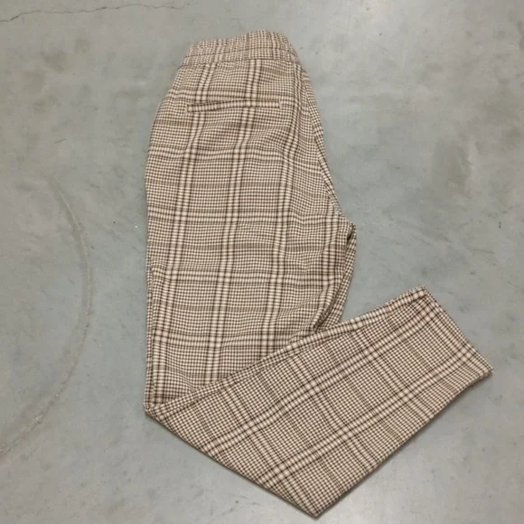 A/X - Picture 2 of 3